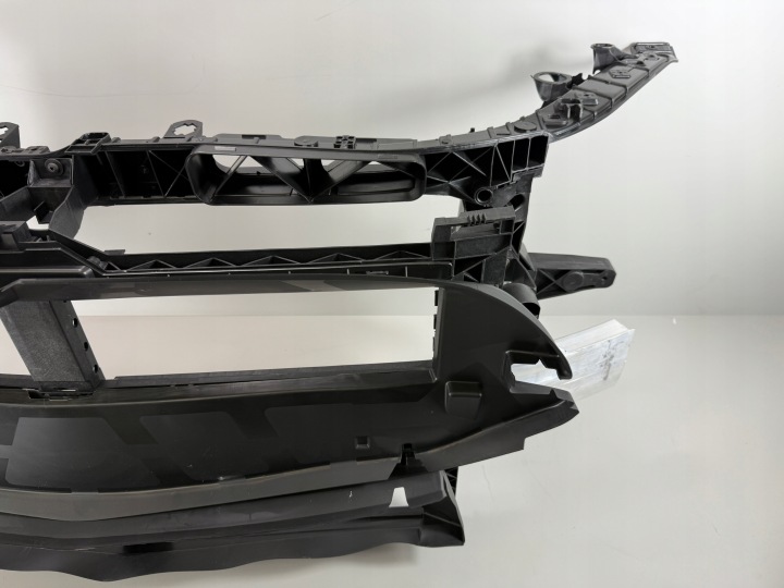 MERCEDES A CLASSE W177 RENFORCEMENT PANNEAU AVANT POUTRE GUIDE D'AIR
