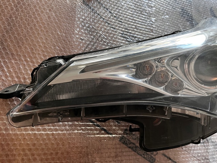 FARO IZQUIERDO PARTE DELANTERA TOYOTA AVENSIS T27 DAÑADO ZACZEPY 