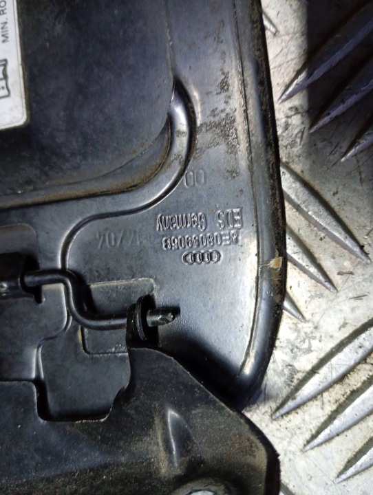 CLAPET GOULOTTE DE REMPLISSAGE CARBURANTS DIESEL AUDI A4 S4 B6 8E 8H 8E0010183S