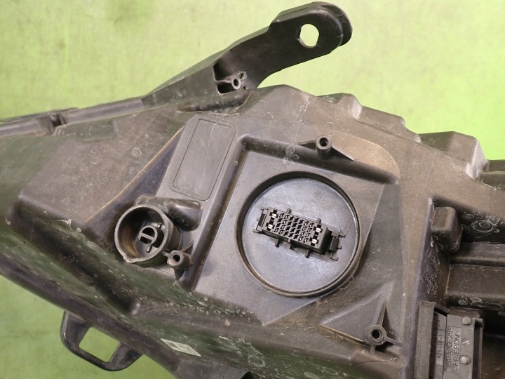 PROJECTEUR DROIT GAUCHE PHARE ENSEMBLE OPEL ASTRA K V 15R 39077806 39187255