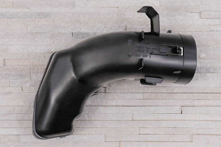 CANAL ADMISSION AIR 13717521011 BMW E60 03-10