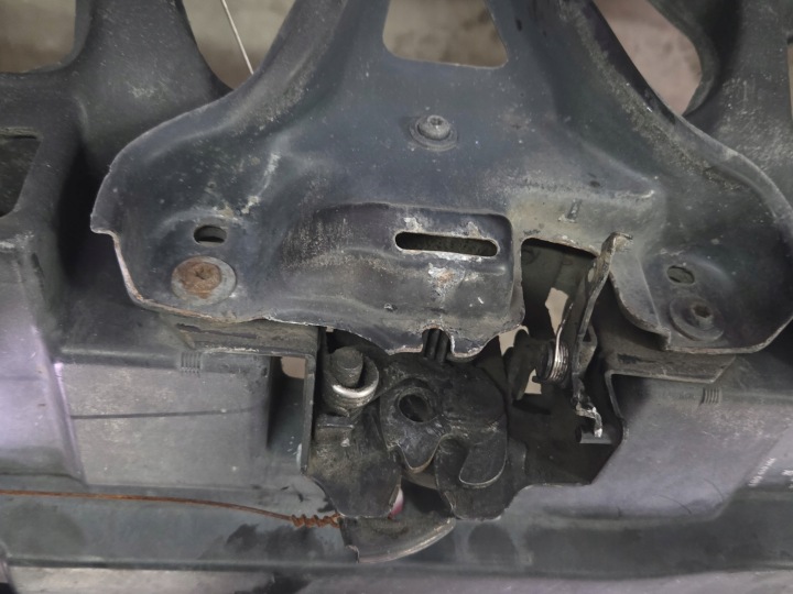 VW 1.6 16V GOLF IV PANNEAU AVANT POUTRE RADIATEURS VENTILATEURS 1J0806635A