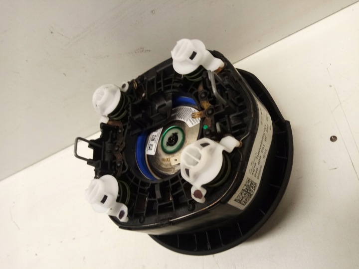 AUDI S3 8V BERLINE COUSSIN AIRBAG CONDUCTEUR 8V0880201BF ORIGINE