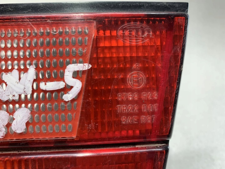PHARE DROITE ARRIÈRE BMW 5 (E34) 1384012R 1988