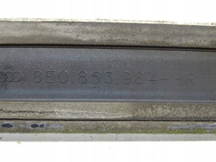 MOULURE PORTES DROIT ARRIÈRE AUDI A4 B7 BERLINE DTM 8E0853964