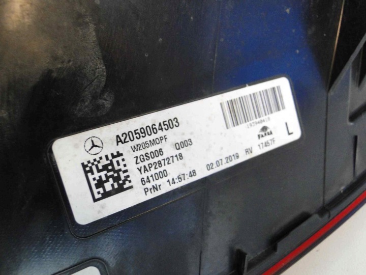 MERCEDES W205 205 LIFT BERLINE LIMU PHARE ARRIÈRE GAUCHE