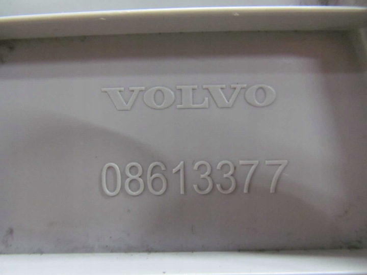 VOLVO C70 06-13 BOÎTE À GANTS SUR SKIS BANQUETTES ARRIÈRE ARRIÈRE COUVERCLES DE COFFRE 08613377