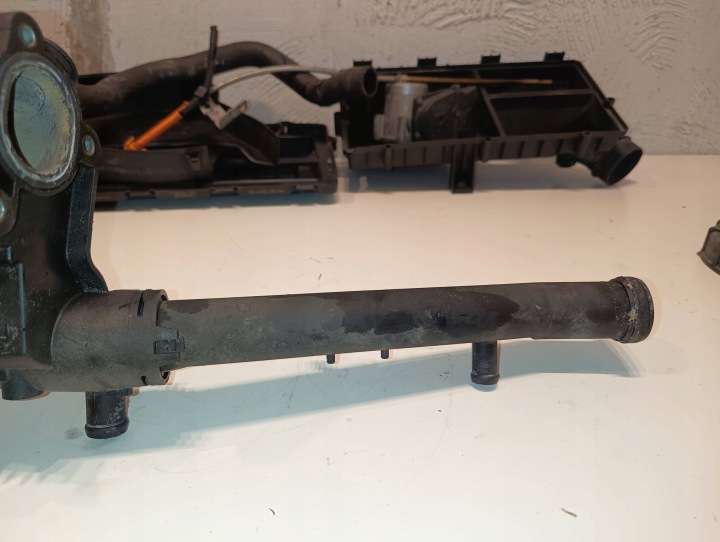 CHÂSSIS THERMOSTAT SKODA FABIA MK1 (6Y) 032121065H