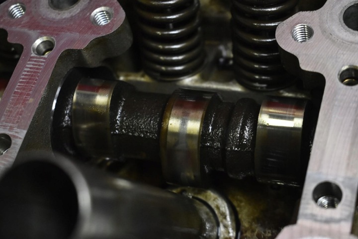 CULASSE MOTEUR DROITE 4792728AA CHRYSLER TOWN AND COUNTRY 5 V 4.0 V6 254 KM