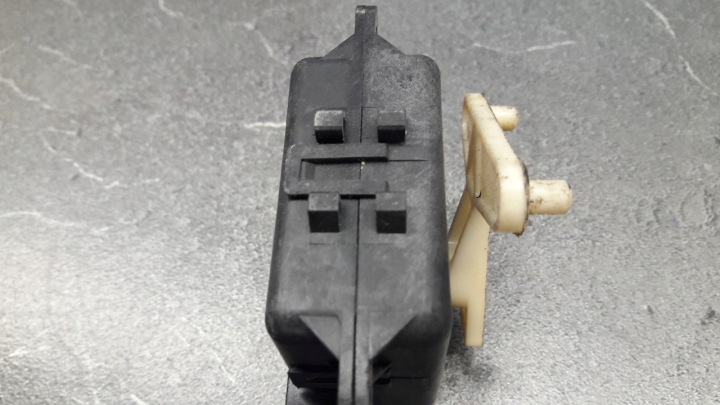 3G24030820 PETIT MOTEUR RÉCHAUFFEURS NISSAN ALMERA N6