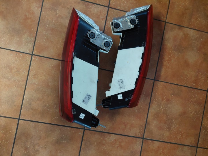 AUDI R8 4S PHARE ARRIÈRE ENSEMBLE MATRIX EUROPE