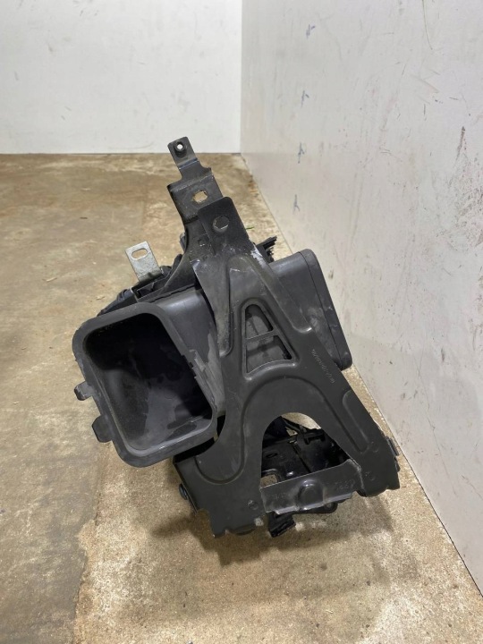 SERRURE COUVERCLES CHAMBRES MOTEUR BMW 7 2013 7206453