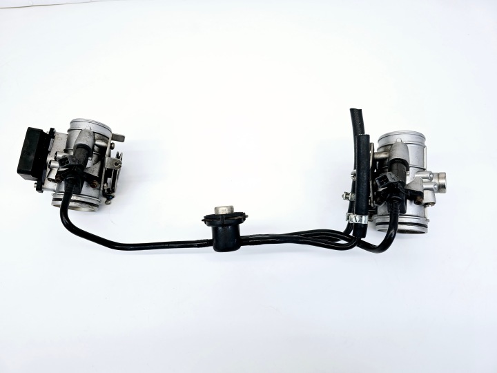 BMW R1150RS R 1150 RS PAPILLON DES GAZ GAUCHE DROITE PAPILLON DES GAZ INJECTEURS