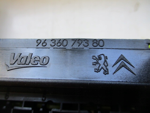 CITROEN PEUGEOT BOÎTE FUSIBLES NEUF ORIGINALE 9636079380 6500Z1