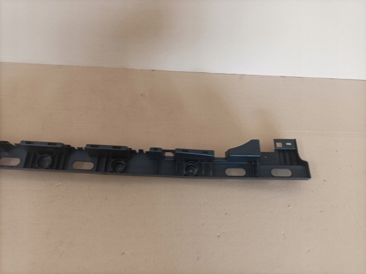 GLISSIÈRE FIXATION PARE-CHOCS ARRIÈRE ALFA ROMEO GIULIA 50534389