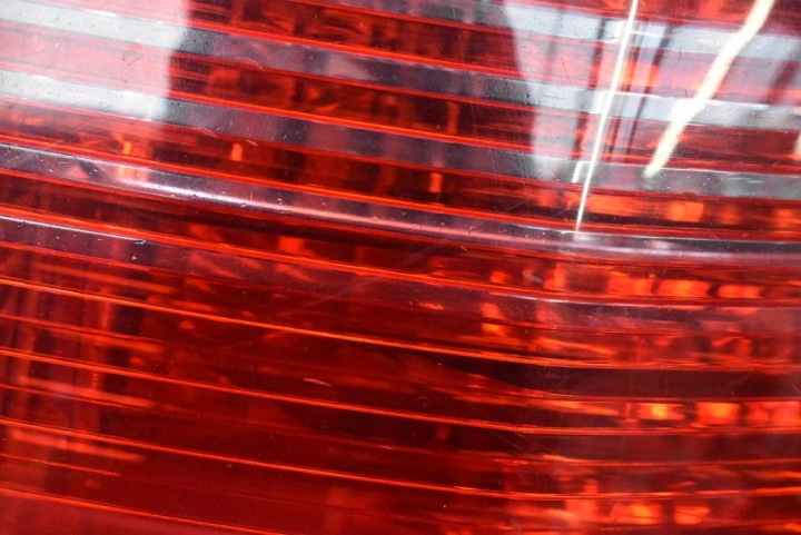 PHARE DROITE ARRIÈRE ARRIÈRE PEUGEOT 407 1 I UNIVERSEL 04-10