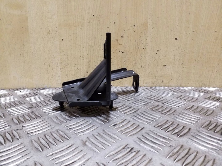 SEAT TOLEDO IV (NH) FIXATION POMPES ABS 6R2614235H