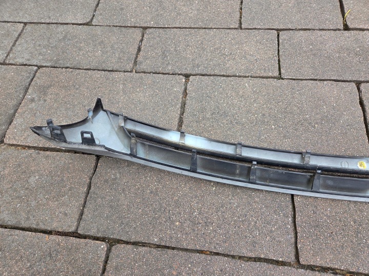 VW SCIROCCO AVANT LIFT GRILLE SUPÉRIEURE PARE-CHOCS AVANT 1K8853761A 09-2014