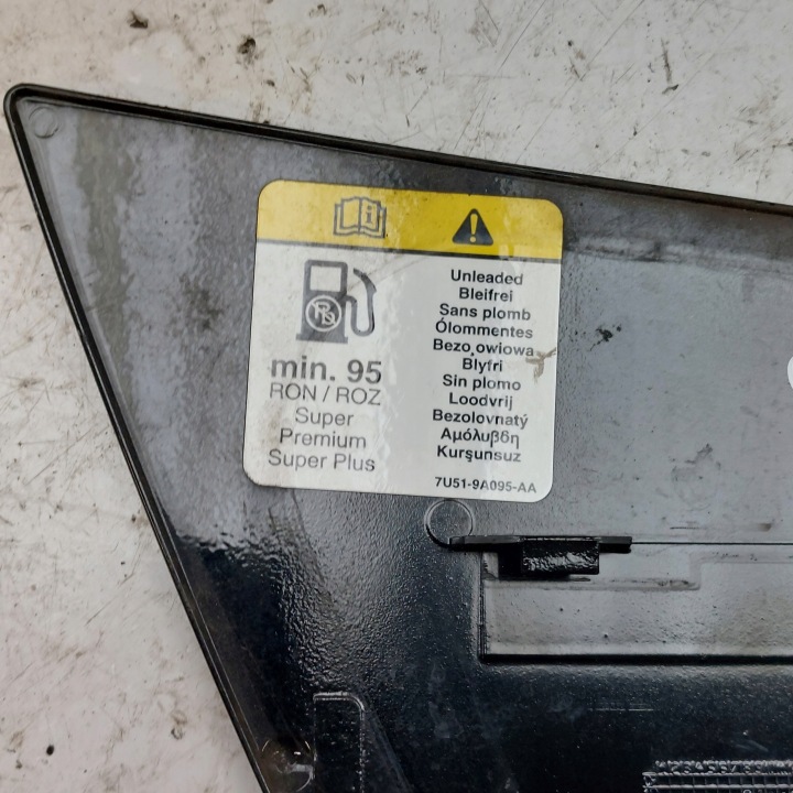 FORD FOCUS MK3 ST 2,0B 5D CLAPET GOULOTTE DE REMPLISSAGE CARBURANTS BM51-A405A02-AC NOIRE