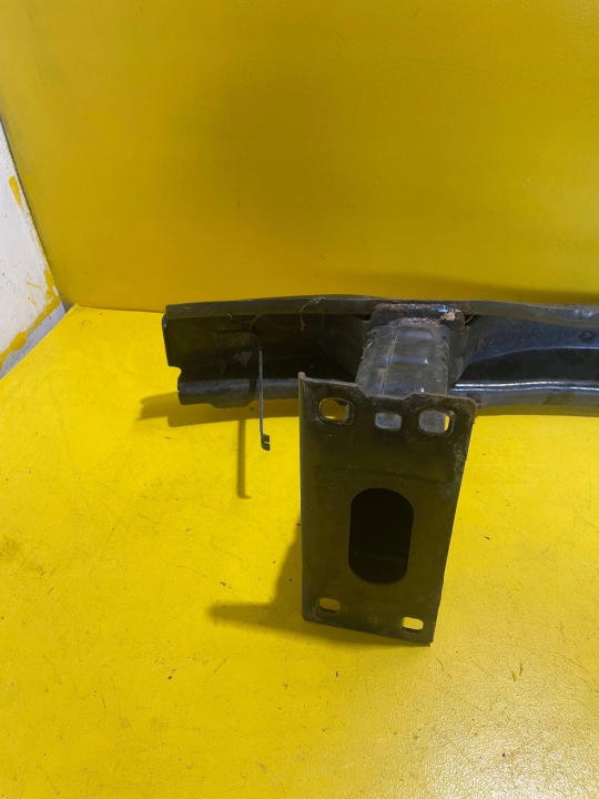 BMW 3 E92 E93 POUTRE PARE-CHOCS AVANT