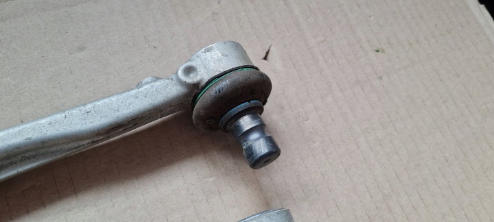 SQ8 4M RSQ8 Q8 BRAS DE SUSPENSION BRAS DE SUSPENSION SUPÉRIEUR DROIT DROIT 24R 4M0407510G SQ7 4M Q7