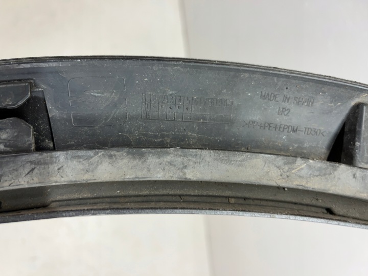 SEAT CUPRA FORMENTOR 5FF MOULURE GARDE-BOUE GAUCHE AVANT 5FF853717H
