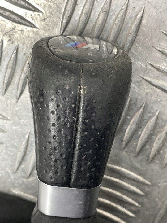 BMW E81 E82 E87 E88 CARTER POMMEAU DE VITESSE CHANGEMENTS VITESSE 8037304