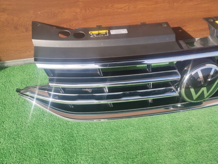 GRILLE CALANDRE VW TIGUAN II LIFT R LINE 5NA853651 BF ORIGINAL EN BON ÉTAT GIELDA SUR