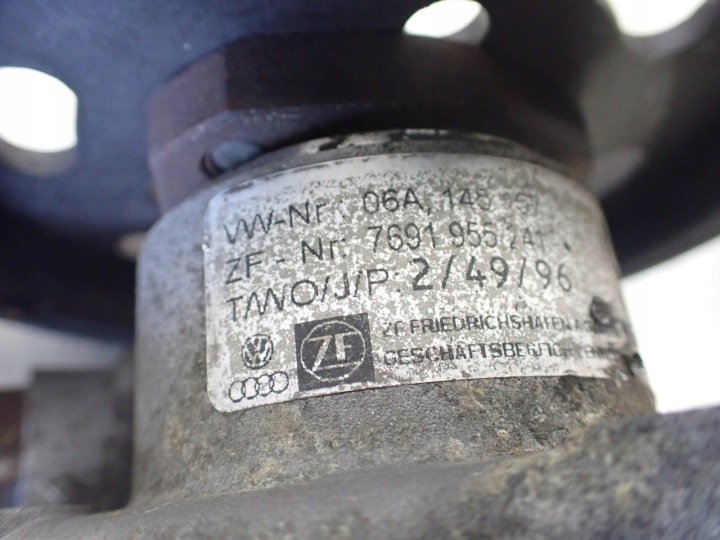 POMPE AMPLIFICATEUR AUDI A3 8L 1.8