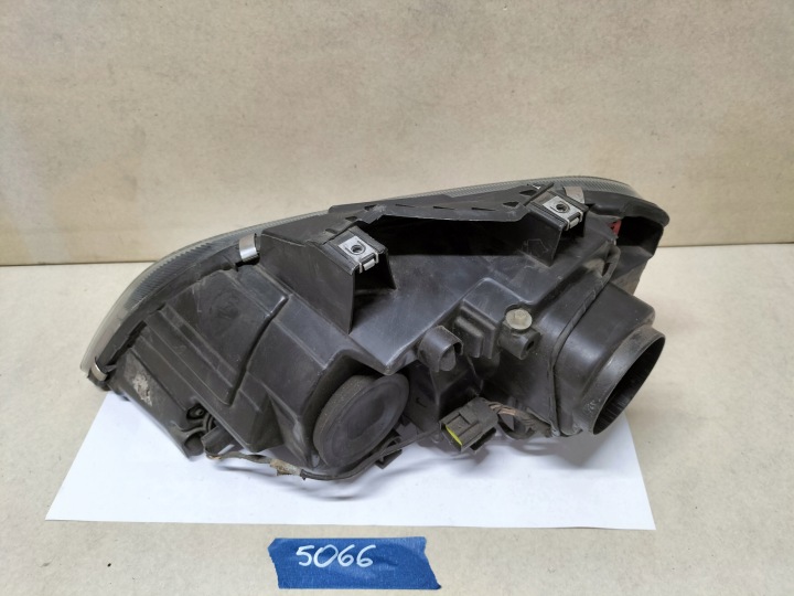 CHRYSLER PACIFICA PROJECTEUR DROIT (SZCZECIN-GORZOW- POZNAŃ 5066