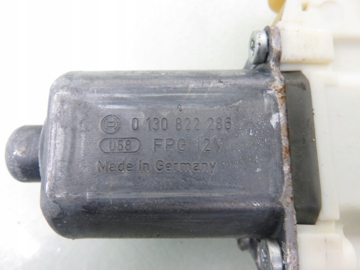 ÉLÉVATEUR VITRES DROIT AVANT FORD MONDEO MK4 IV 0130822286