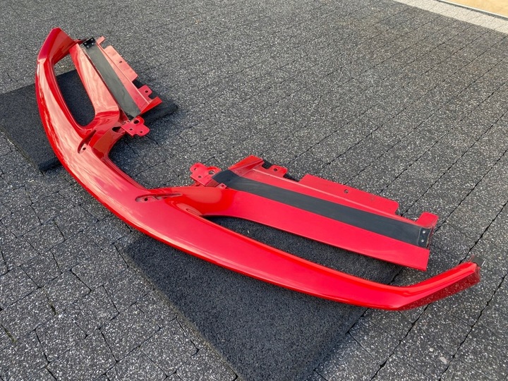 SPOILER DE PARAGOLPES PARTE DELANTERA FERRARI 488 GTB 