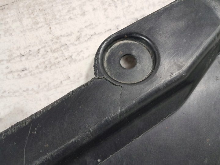AUDI A4 B8 LIFT PROTECTION CHÂSSIS PLAQUE GAUCHE ARRIÈRE 8K0825215H