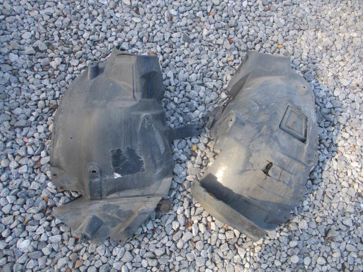 PASSAGE DE ROUE GAUCHE AVANT MERCEDES W207 A2076901330