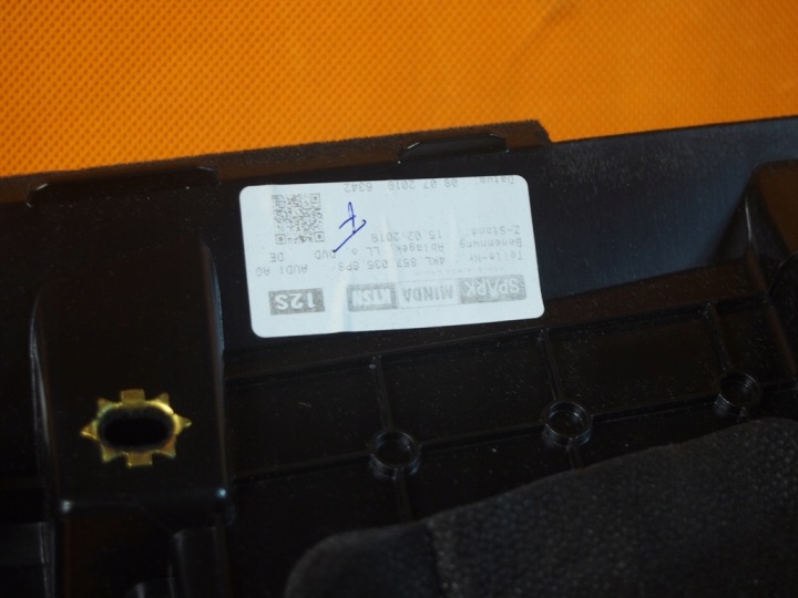 AUDI E-TRON BOÎTE À GANTS TABLEAU DE BORD INSTRUMENTATION 4KL857035A