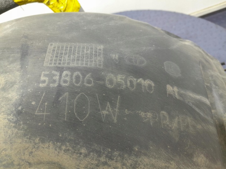 TOYOTA AVENSIS III T27 09- PASSAGE DE ROUE PLASTIQUE AVANT GAUCHE 53806-05010