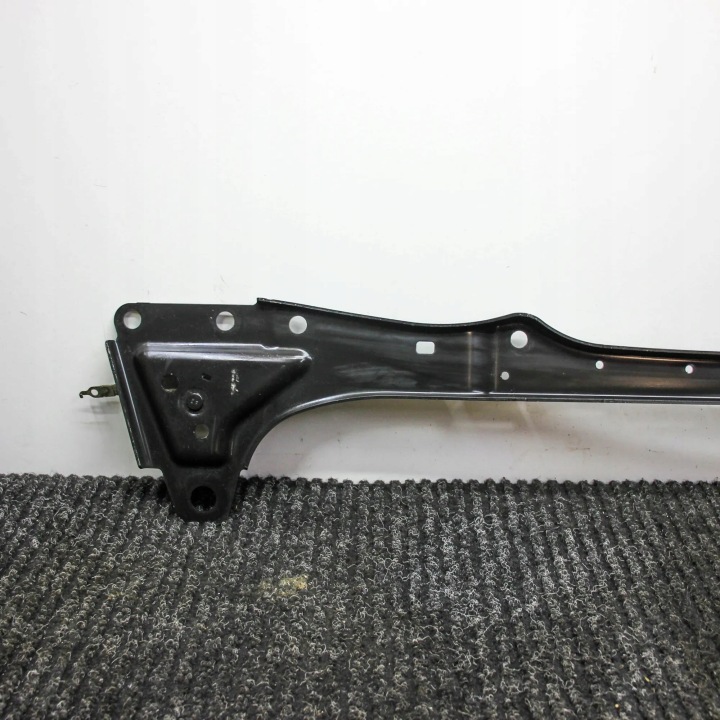 VOLVO V60 II S60 POUTRE PANNEAU AVANT 32277168