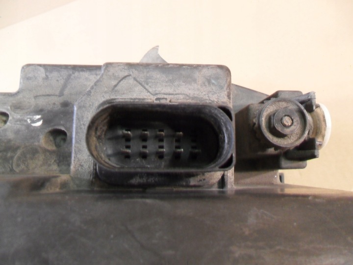 PHARE DROITE AVANT VW T5 05R 7H1941016J