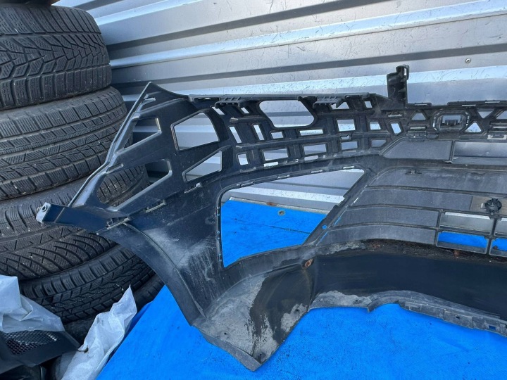 VOLKSWAGEN CRAFTER II PARE-CHOCS AVANT AVANT 7C0807221A