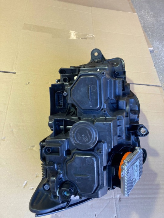 VOLKSWAGEN TRANSPORTER CARAVELLE T6 LIFT PHARE GAUCHE COMPLET LED ORIGINAL