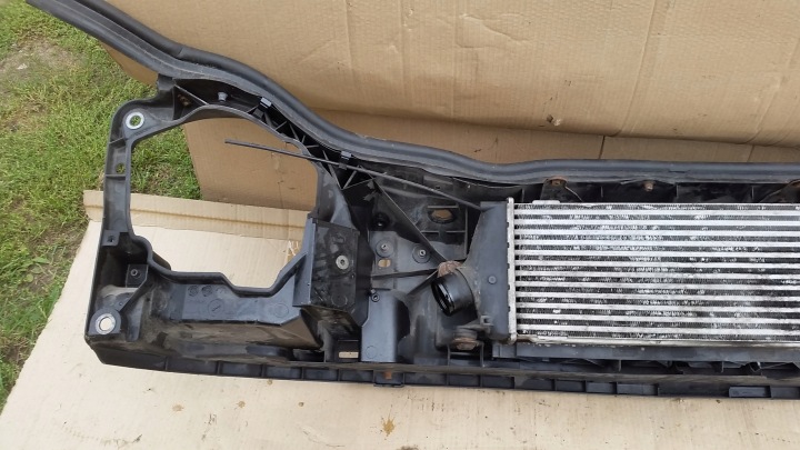 RENAULT TRAFIC II RENFORCEMENT AVANT ÉCHANGEUR AIR-AIR