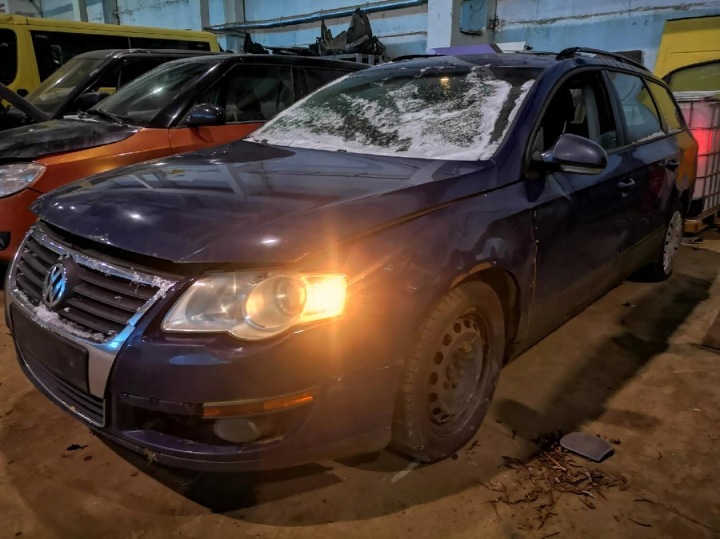 VOLKSWAGEN PASSAT CHARNIÈRE AVANT PORTES AVANT 2010 2.0L