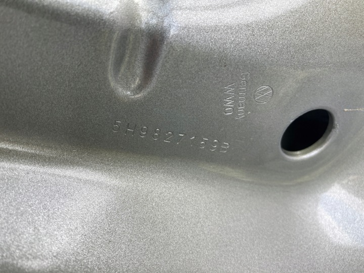 COUVERCLES DE COFFRE COUVERCLES DE COFFRE VW GOLF VIII 8 5H9 UNIVERSEL 5H9827159B