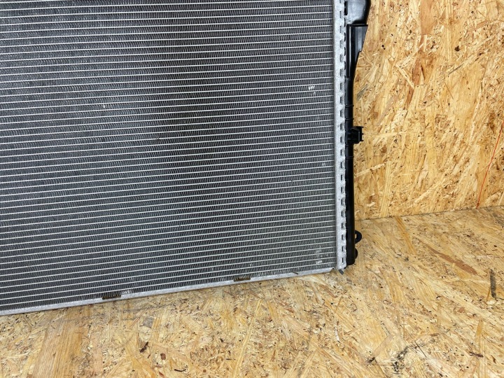 RADIATEUR EAU MERCEDES W205 W253 W213 W238 2.0B A0995007303