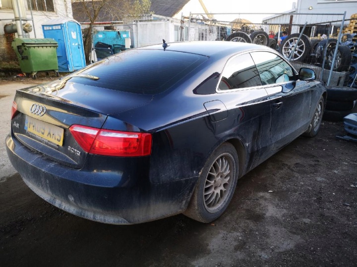 AUDI A5 MOTEUR BOUCHONS RÉCHAUFFEURS 2009 2.0L 410475520 12032009, EF8330