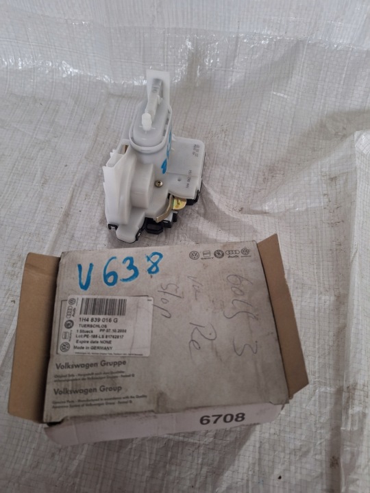 VW GOLF III 3 SERRURE DE PORTE DROIT ARRIÈRE 1H4839016G