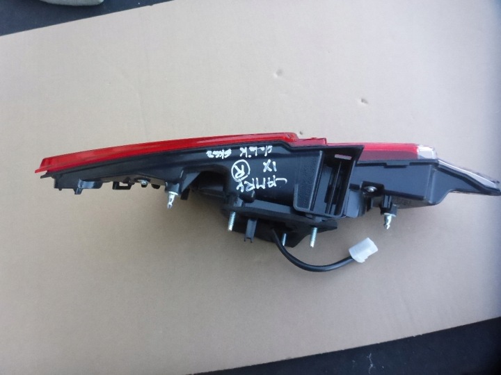 PHARE ARRIÈRE DROITE DANS COUVERCLE DE COFFRE TOYOTA CAMRY IX XV80 24- KOITO 33-248