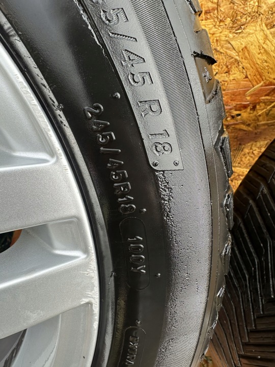 AUDI A4 JANTES ALUMINIUM PNEUS ROUES 7.5JX18 ET29 5X112 245/45 R18