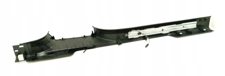 MOULURE REVÊTEMENT SEUIL DROITE VW TIGUAN 5NA853370A