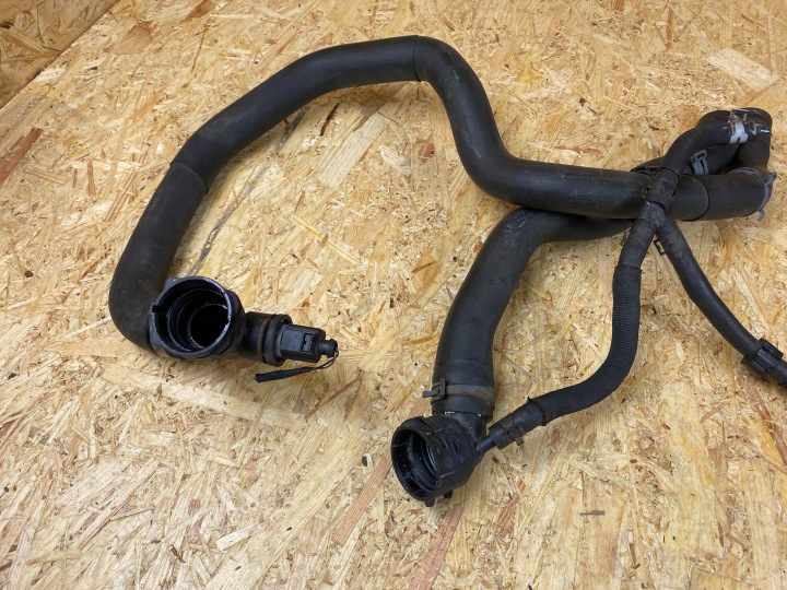 TUYAU TUYAU FIL EAU VW SKODA SEAT AUDI 5Q0121049AC